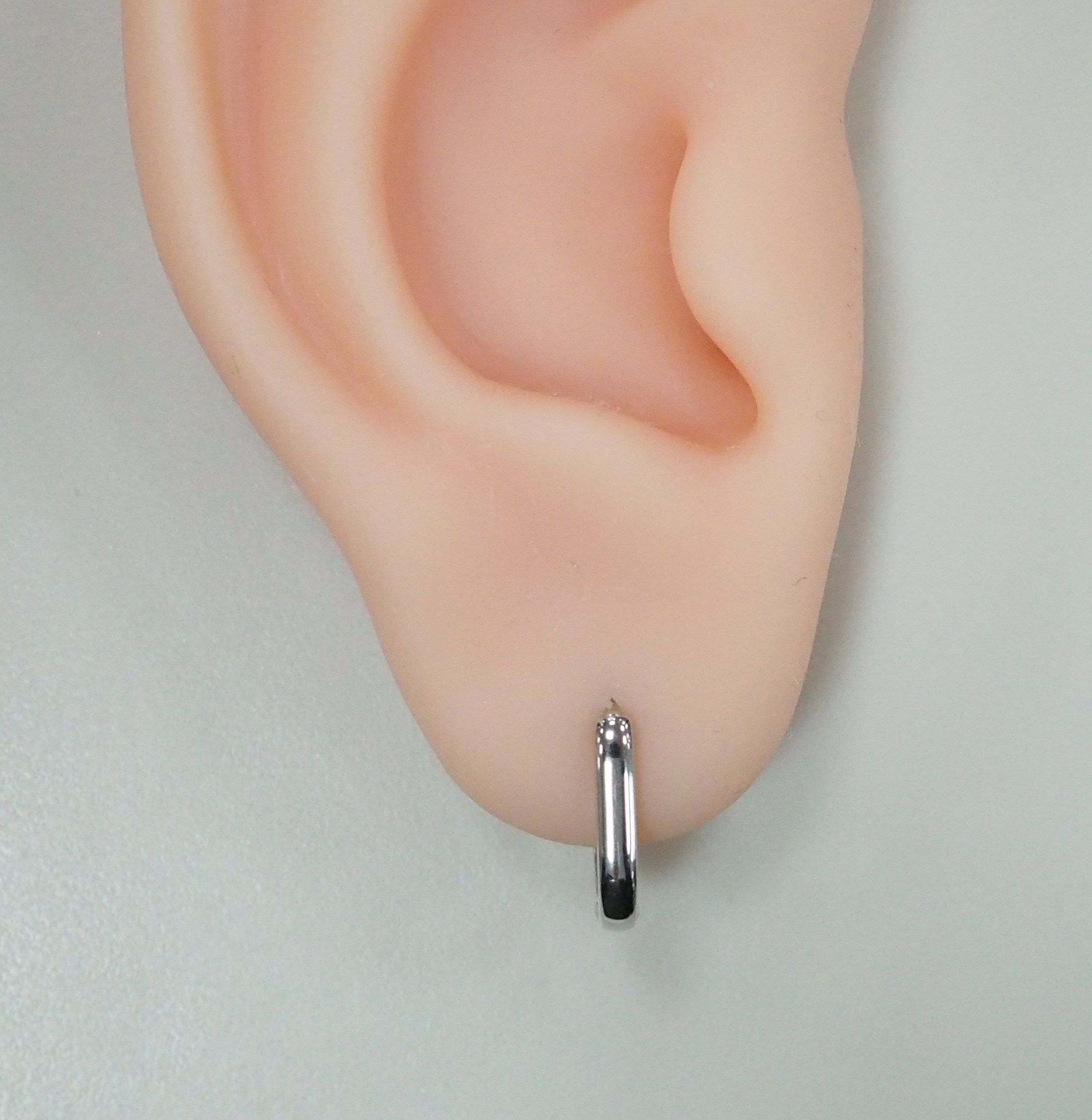 Серьги из белого золота